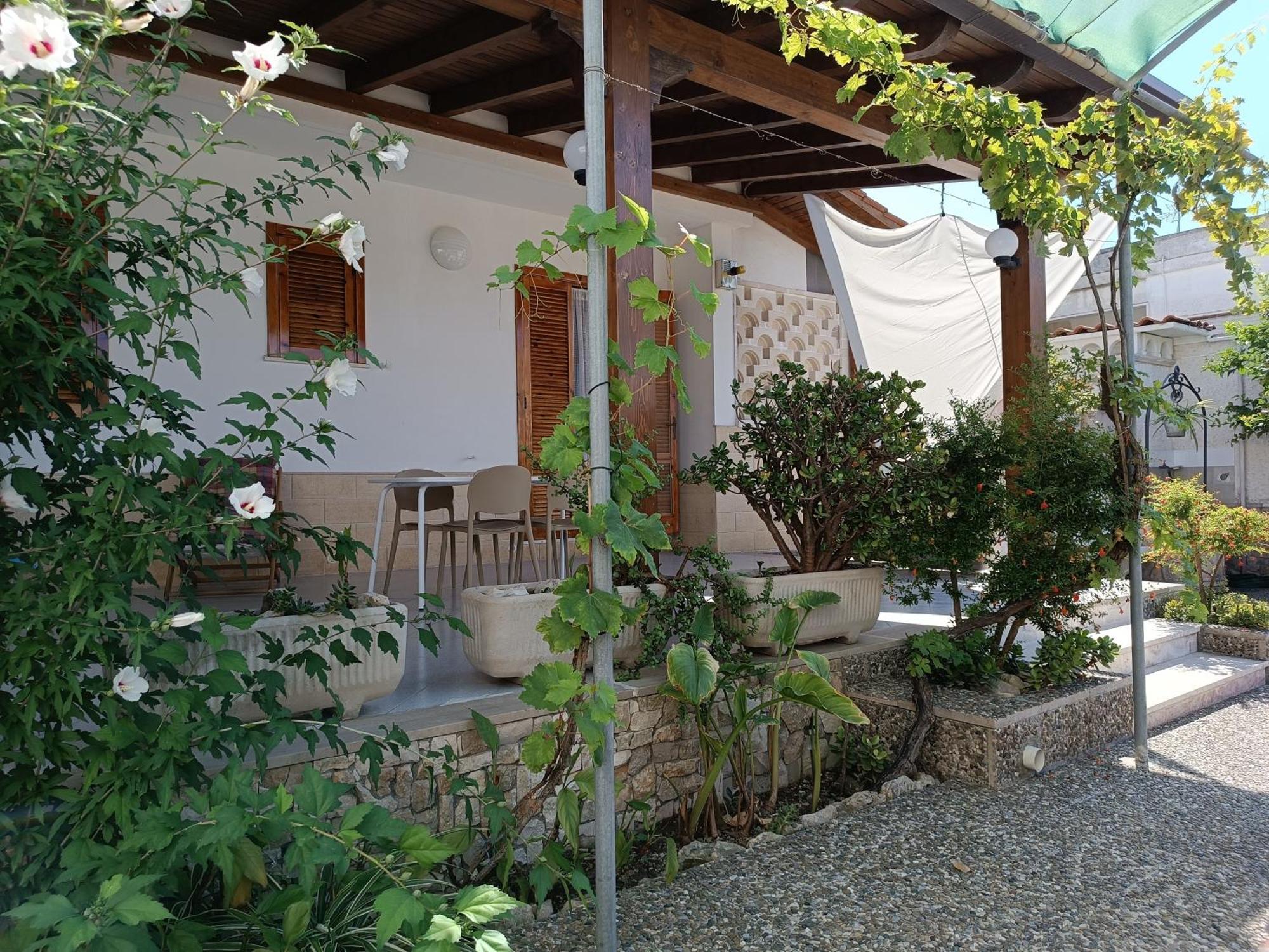 Il Giardino Di Sofia Charm And Comfort Apartment Torre dell'Orso Exterior foto